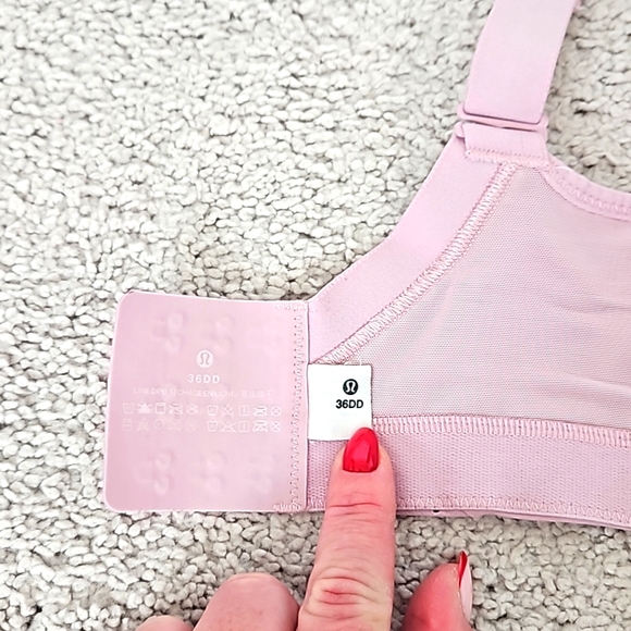 Lululemon padded sports bra size 36DD - Picture 4 of 4